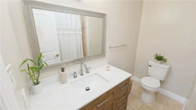4008 Barbara, Bakersfield, CA 93309