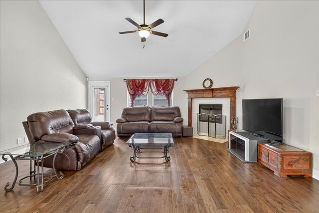 2726 Buffalo Run, Burleson, TX 76028