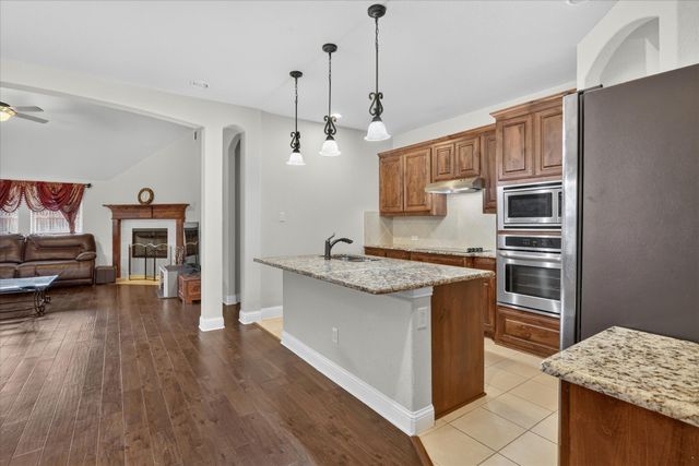 2726 Buffalo Run, Burleson, TX 76028