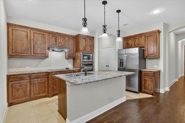 2726 Buffalo Run, Burleson, TX 76028