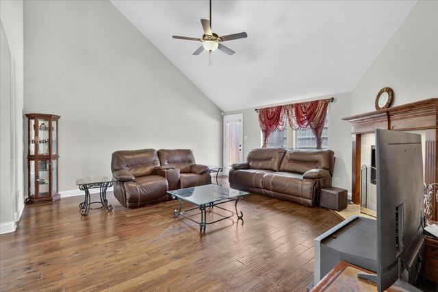 2726 Buffalo Run, Burleson, TX 76028