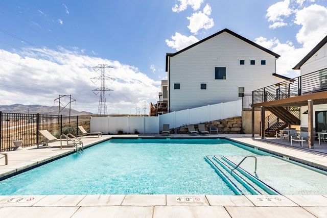 4385 E LONGLEAF LN, Eagle Mountain, UT 84005