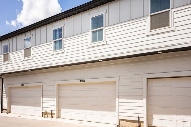 4385 E LONGLEAF LN, Eagle Mountain, UT 84005