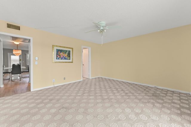 2056 Ainslie D, Boca Raton, FL 33434