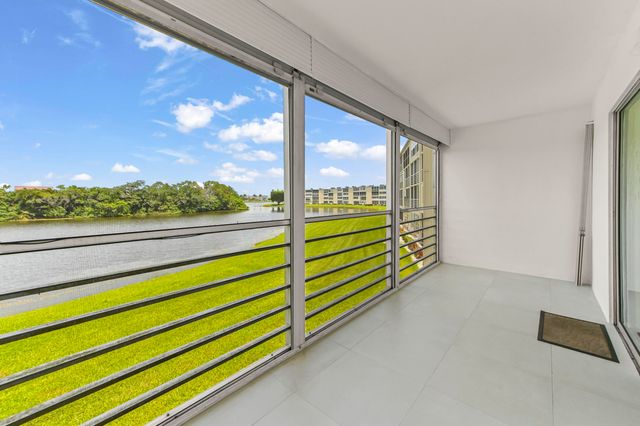 2056 Ainslie D, Boca Raton, FL 33434