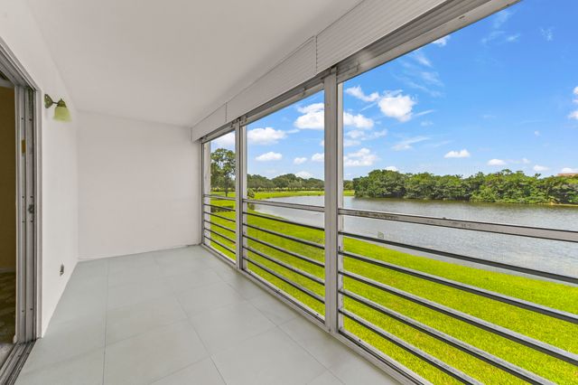 2056 Ainslie D, Boca Raton, FL 33434