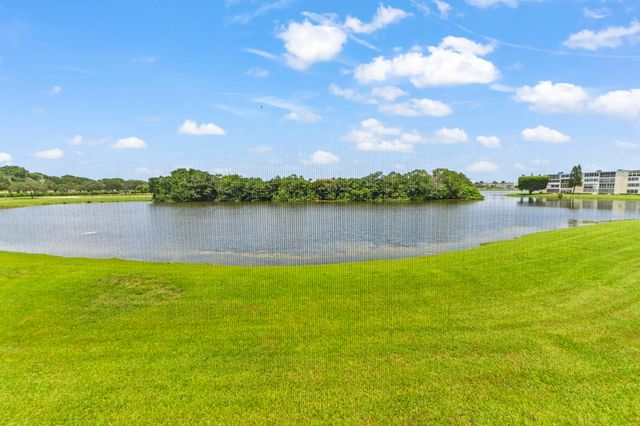 2056 Ainslie D, Boca Raton, FL 33434