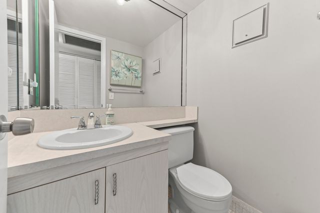 2056 Ainslie D, Boca Raton, FL 33434