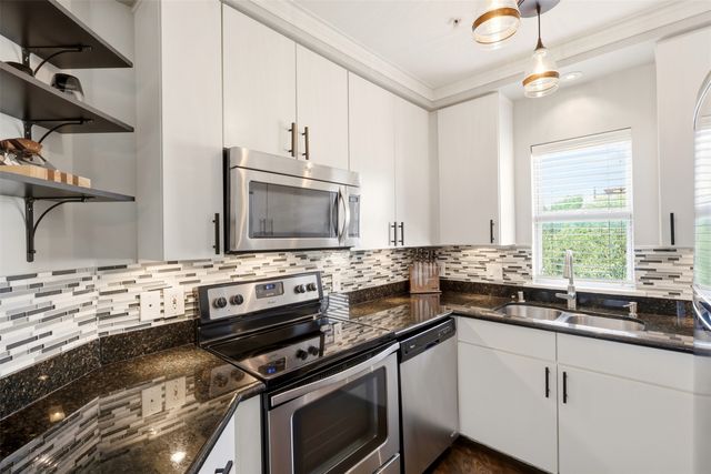 3922 Gilbert Avenue 211, Dallas, TX 75219