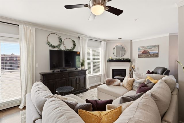 3922 Gilbert Avenue 211, Dallas, TX 75219