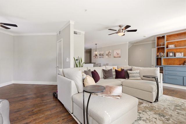 3922 Gilbert Avenue 211, Dallas, TX 75219