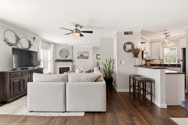 3922 Gilbert Avenue 211, Dallas, TX 75219