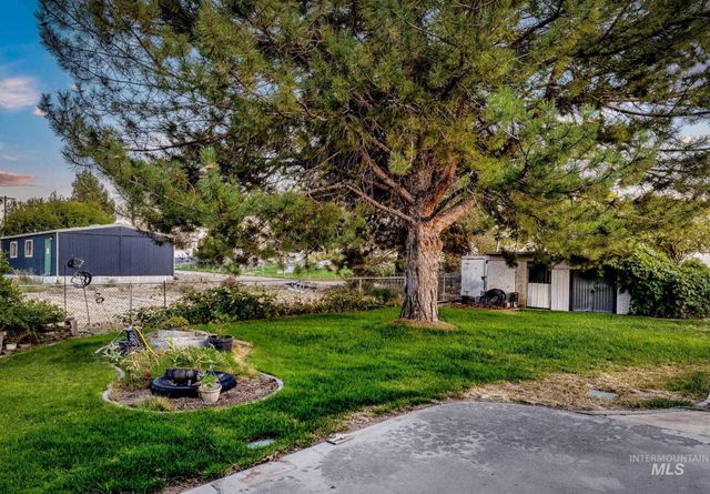 23752 Cemetery Rd, Middleton, ID 83644