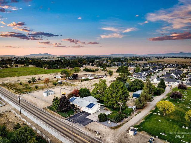 23752 Cemetery Rd, Middleton, ID 83644