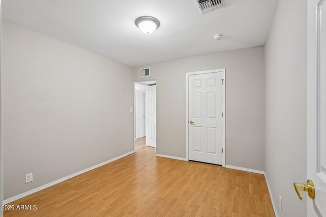 37 W EDGEMONT Avenue, Phoenix, AZ 85003