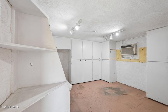 37 W EDGEMONT Avenue, Phoenix, AZ 85003