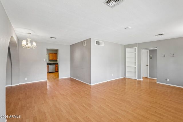 37 W EDGEMONT Avenue, Phoenix, AZ 85003