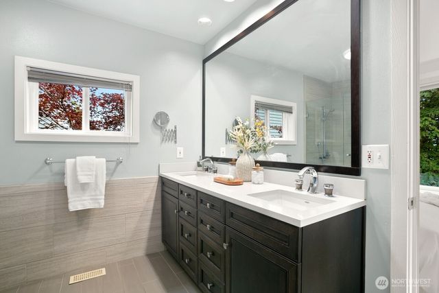 1117 W Blaine Street, Seattle, WA 98119