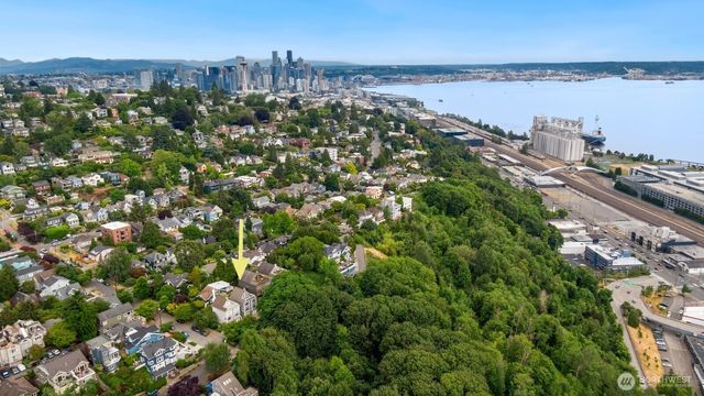 1117 W Blaine Street, Seattle, WA 98119