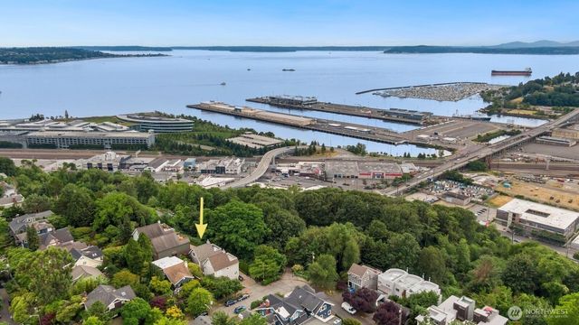 1117 W Blaine Street, Seattle, WA 98119
