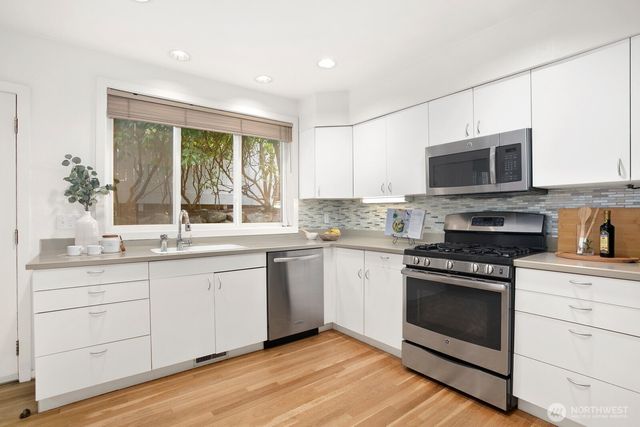1117 W Blaine Street, Seattle, WA 98119