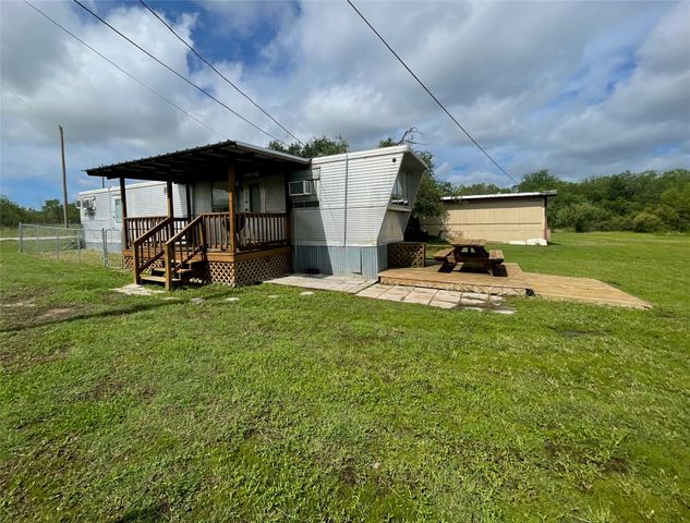 641 Sky Camp Loop 2, Possum Kingdom Lake, TX 76449