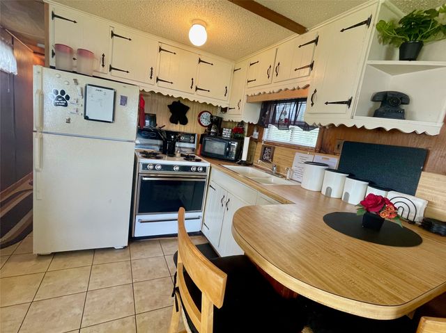 641 Sky Camp Loop 2, Possum Kingdom Lake, TX 76449