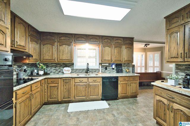 806 ROY COURT, Oxford, AL 36203