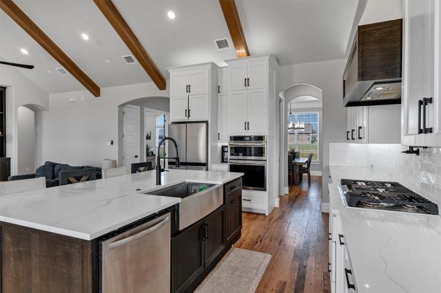 413 Venadito Drive, Godley, TX 76044