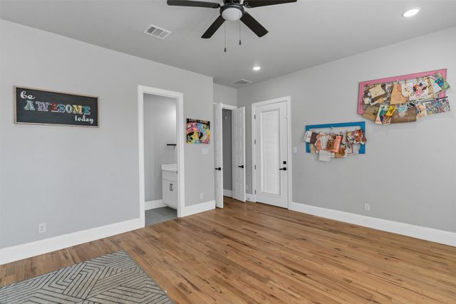413 Venadito Drive, Godley, TX 76044