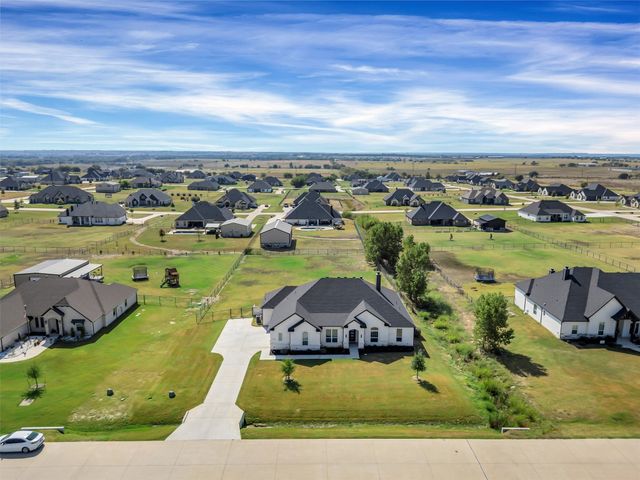 413 Venadito Drive, Godley, TX 76044