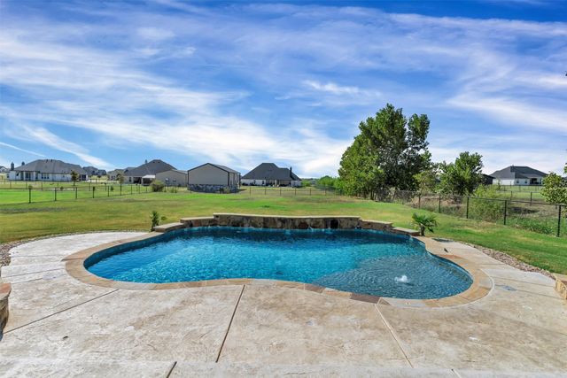 413 Venadito Drive, Godley, TX 76044