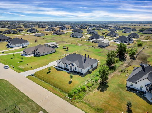 413 Venadito Drive, Godley, TX 76044