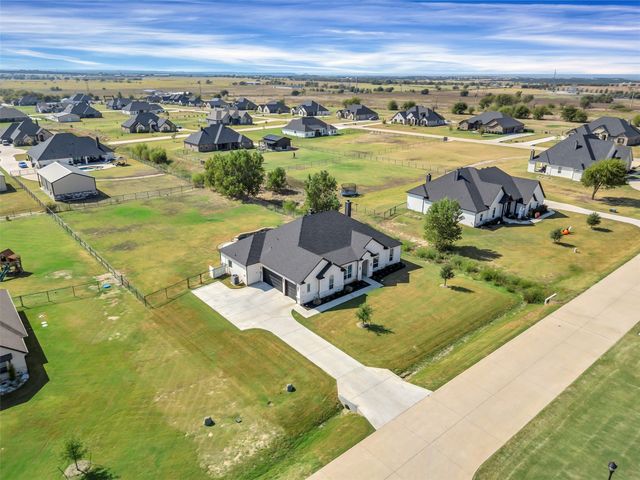 413 Venadito Drive, Godley, TX 76044