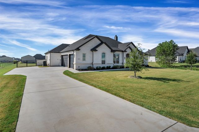413 Venadito Drive, Godley, TX 76044