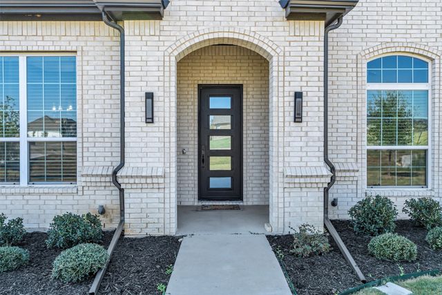 413 Venadito Drive, Godley, TX 76044