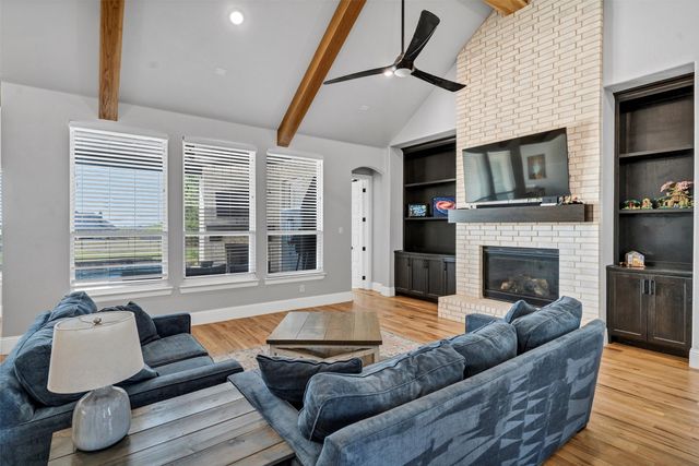 413 Venadito Drive, Godley, TX 76044