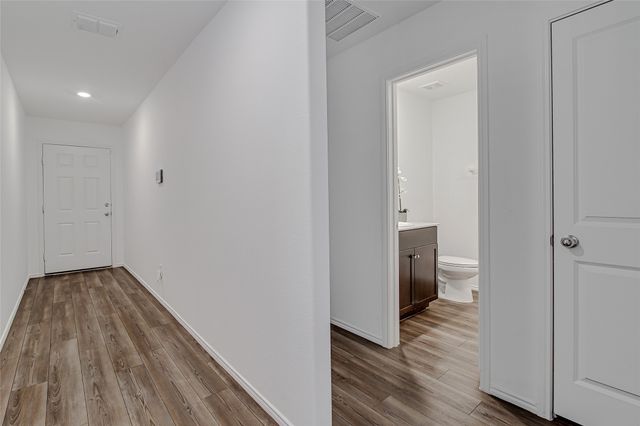 1105 Wildflower Street, Ennis, TX 75119