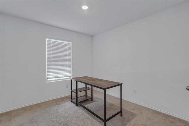 1105 Wildflower Street, Ennis, TX 75119