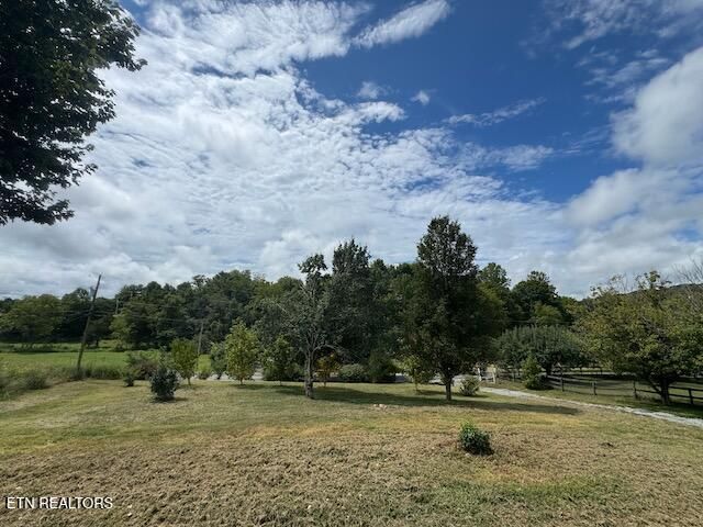 240 Guthries Greene Rd, Bulls Gap, TN 37711