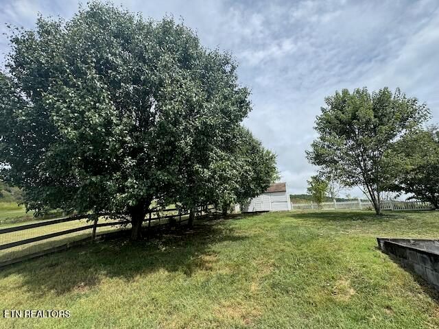 240 Guthries Greene Rd, Bulls Gap, TN 37711