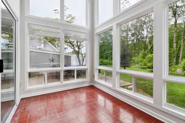 22 Centre Village Drive 22, Madison, CT 06443