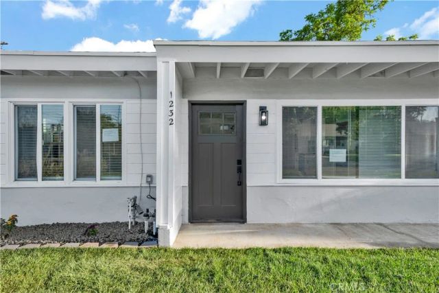 1232 Browning, Sacramento, CA 95815