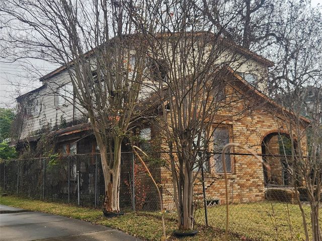 1457 Lombardy Street, Houston, TX 77023