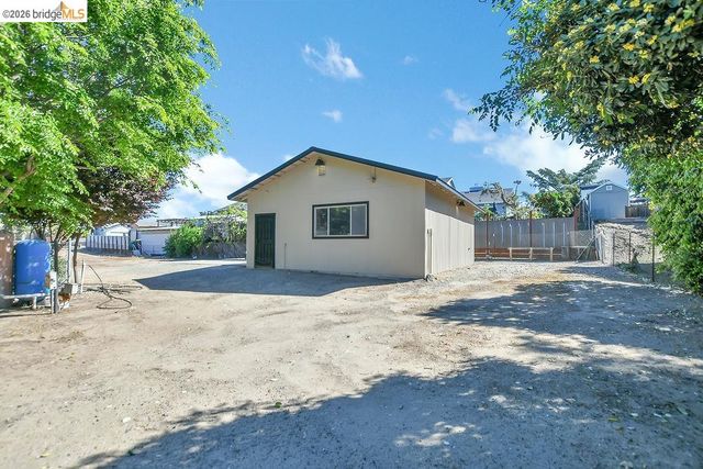 4190 Brown Rd, Oakley, CA 94561