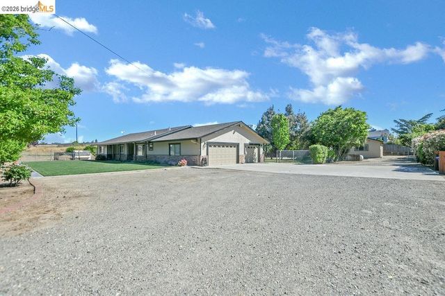 4190 Brown Rd, Oakley, CA 94561