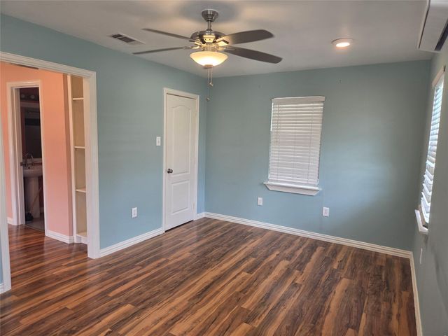 525 E 35th Street, Houston, TX 77022