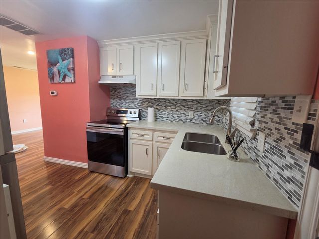 525 E 35th Street, Houston, TX 77022