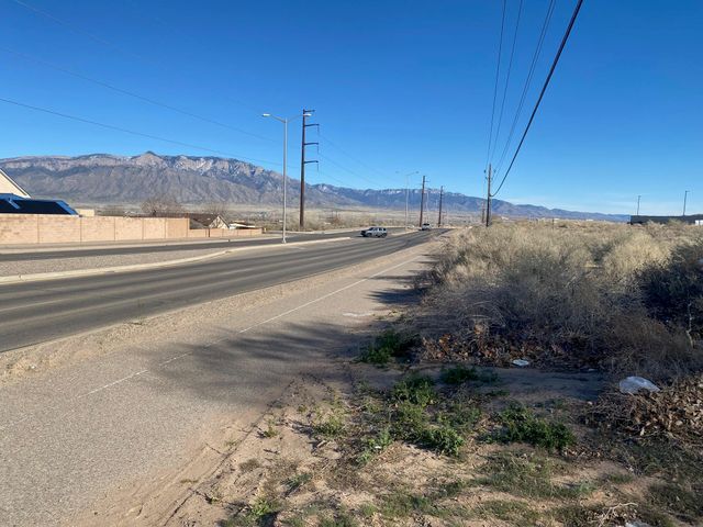 561 Vortex Road NE, Rio Rancho, NM 87124