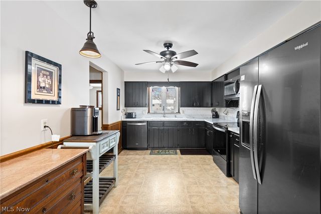 236 Knollwood Drive, Wadsworth, OH 44281